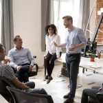 להעביר את הידע והניסיון הלאה