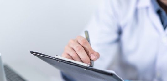 טיפול מקצועי בזיהום ונגעי עור בביתך