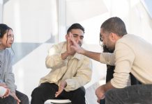 תהליך גמילה מתרופות והתמודדות עם התמכרות