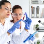 הבנת בריאות האישה: פתרונות לגידול בשחלה והיפרפלזיה של רירית הרחם