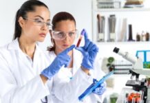 הבנת בריאות האישה: פתרונות לגידול בשחלה והיפרפלזיה של רירית הרחם